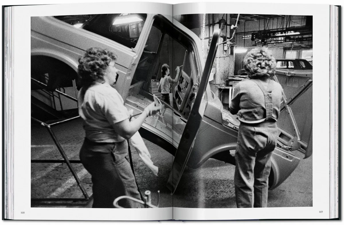 Sebastião Salgado. Workers. An Archaeology of the Industrial Age