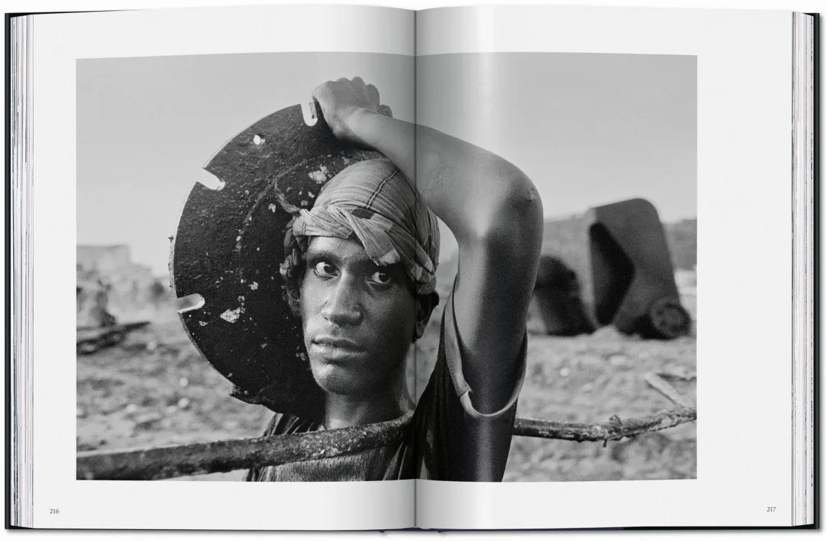 Sebastião Salgado. Workers. An Archaeology of the Industrial Age