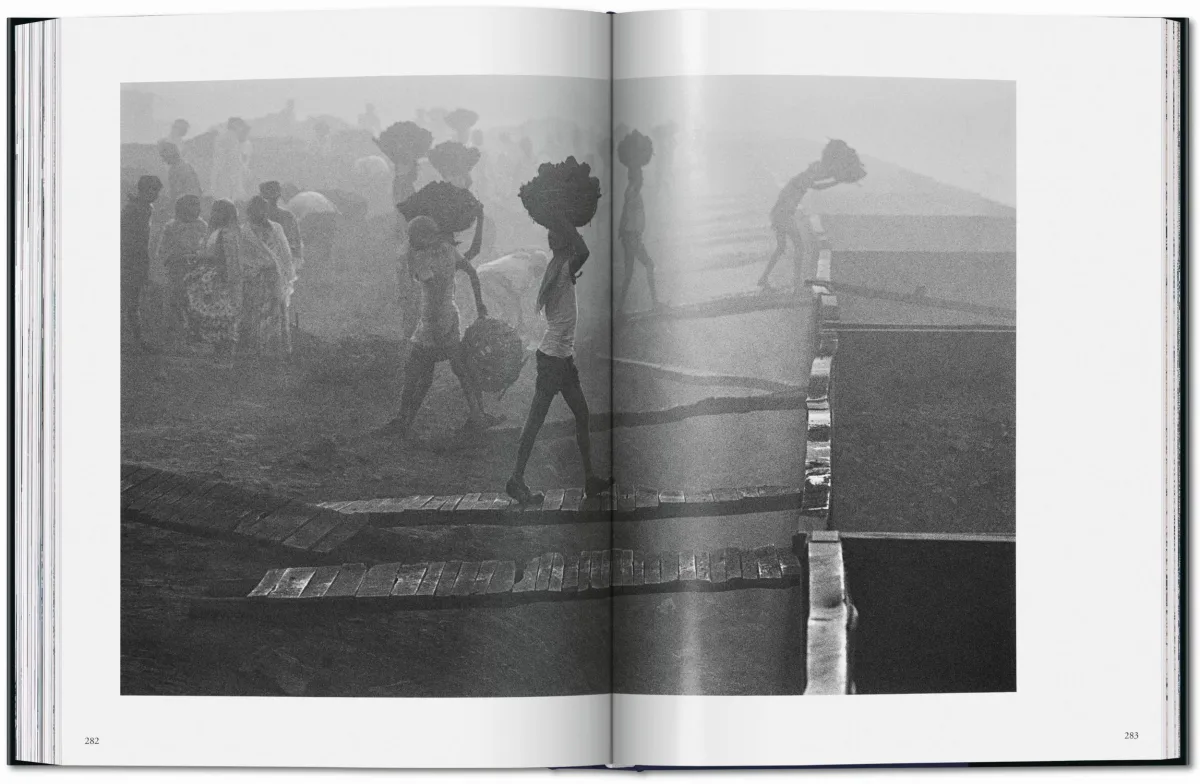 Sebastião Salgado. Workers. An Archaeology of the Industrial Age