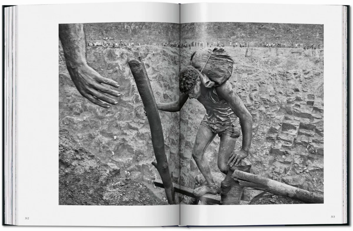 Sebastião Salgado. Workers. An Archaeology of the Industrial Age